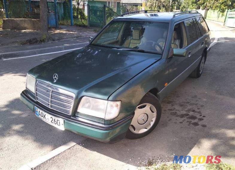 1990' Mercedes-Benz E photo #1