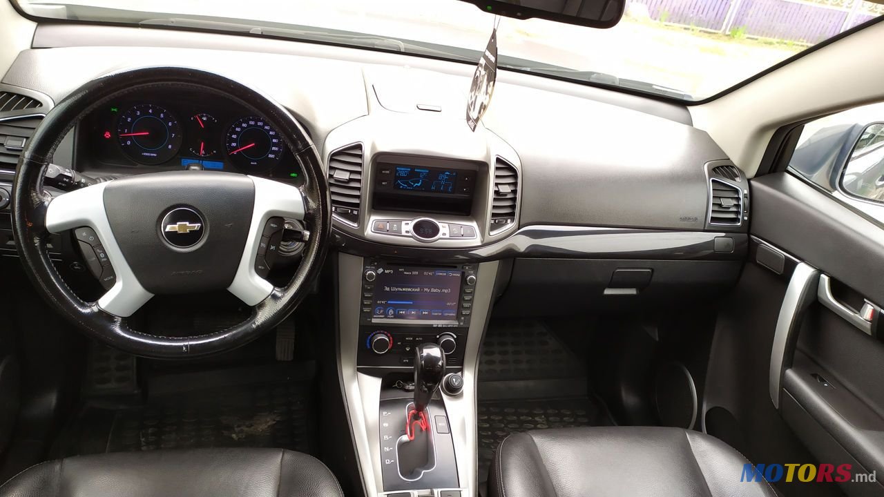 2011' Chevrolet Captiva photo #4