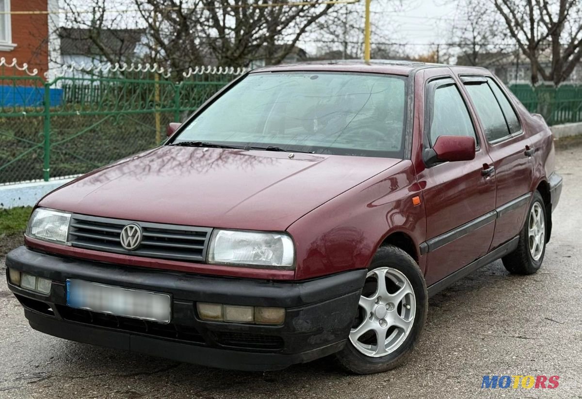 1993' Volkswagen Vento photo #2
