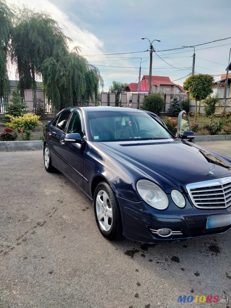 2008' Mercedes-Benz E Класс photo #2