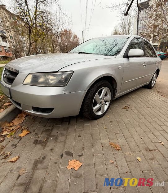2007' Hyundai Sonata photo #2