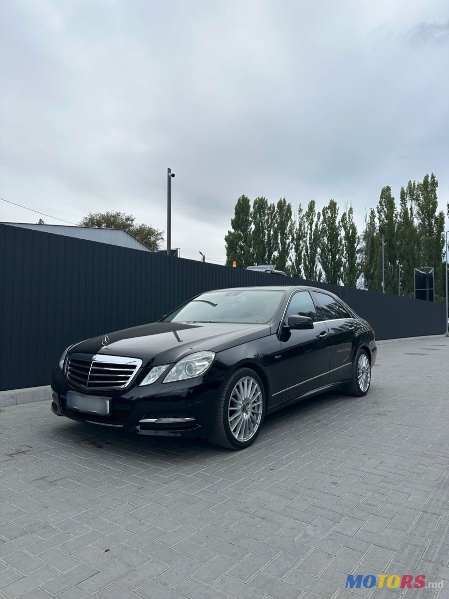 2012' Mercedes-Benz E-Class photo #3