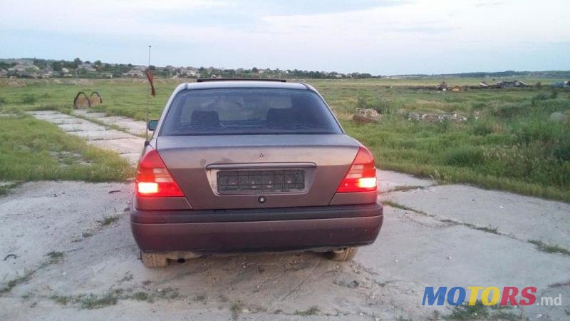 1997' Mercedes-Benz E-Class photo #1