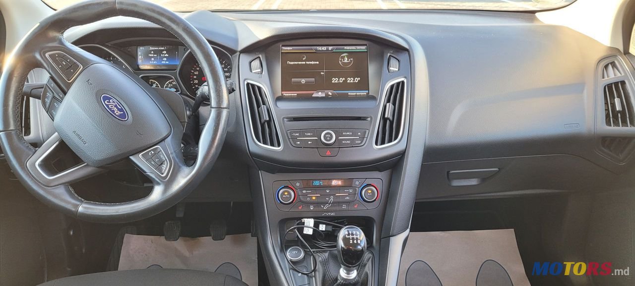 2015' Ford Focus photo #2