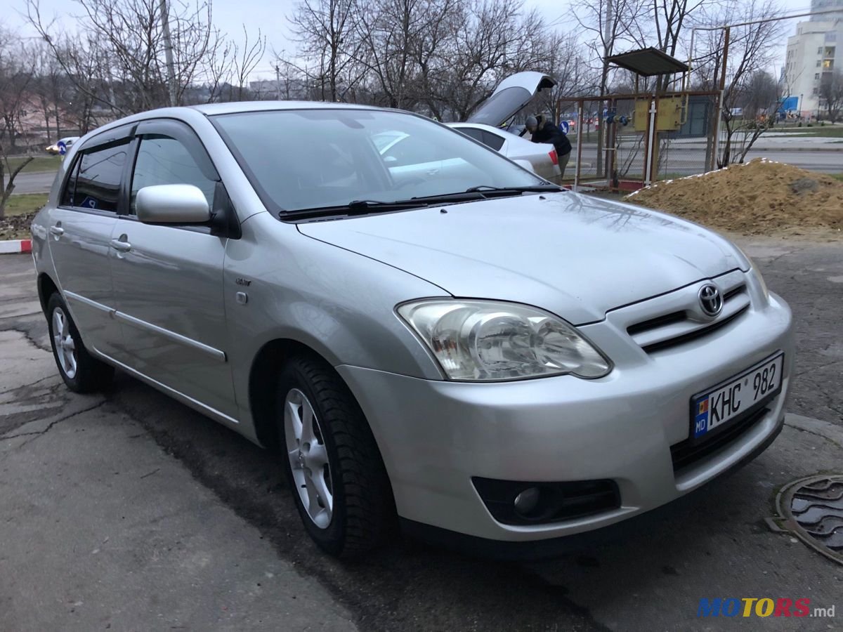 2005' Toyota Corolla photo #3