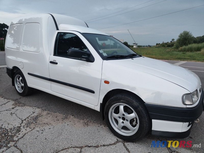 2002' Volkswagen Caddy photo #2