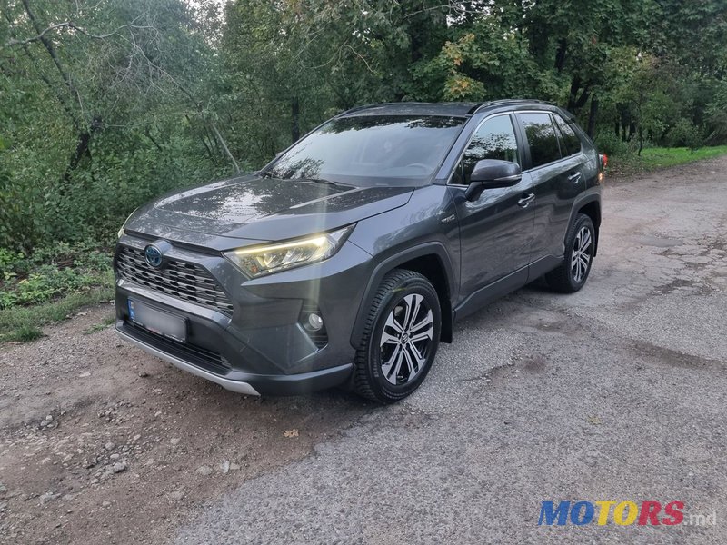 2020' Toyota RAV4 photo #1