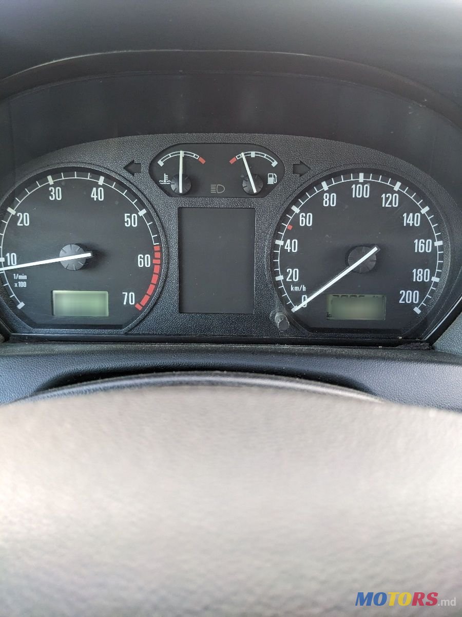 2002' Skoda Fabia photo #4