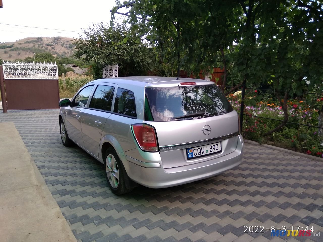 2012' Opel Astra photo #4