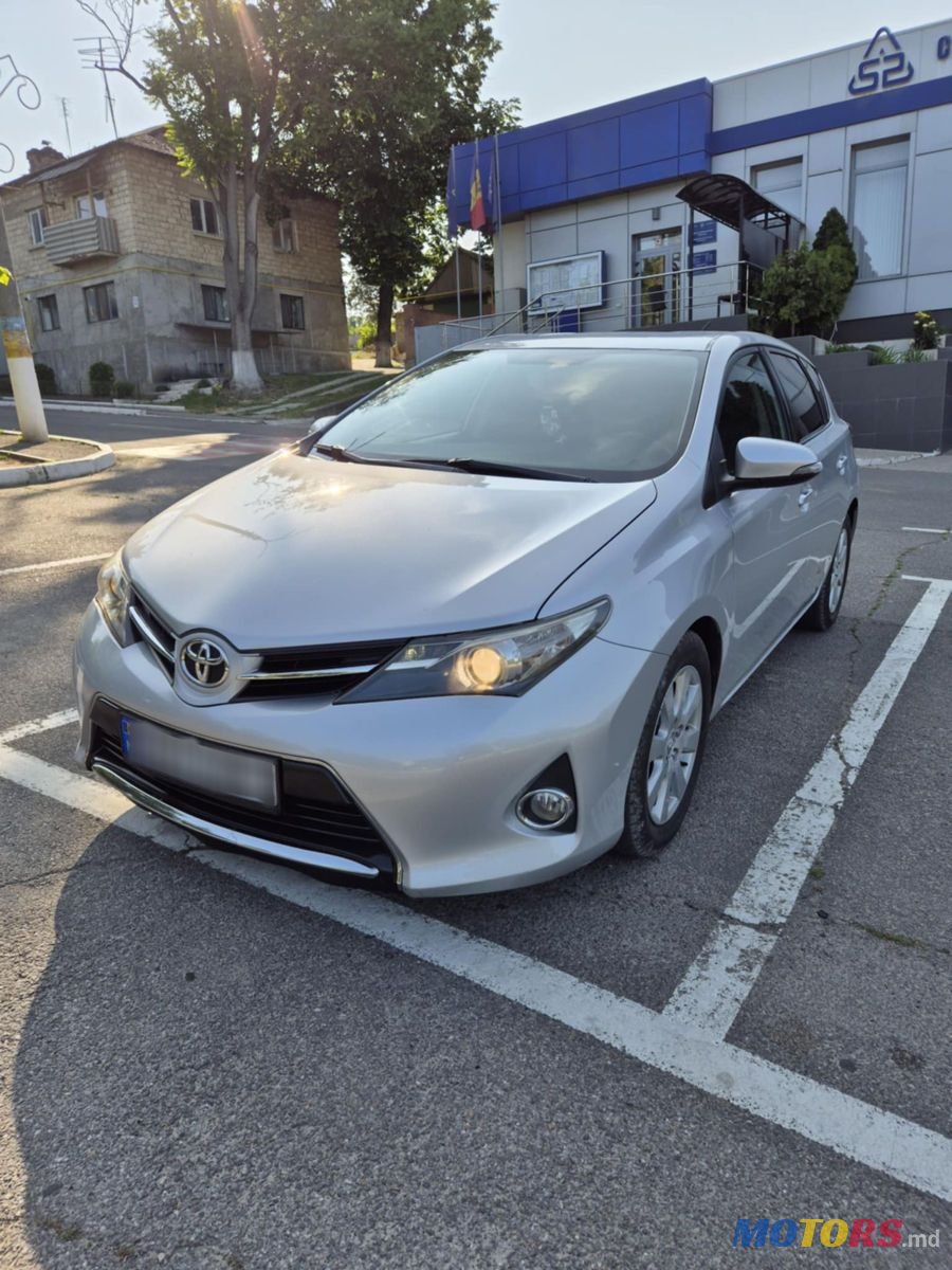 2014' Toyota Auris photo #1