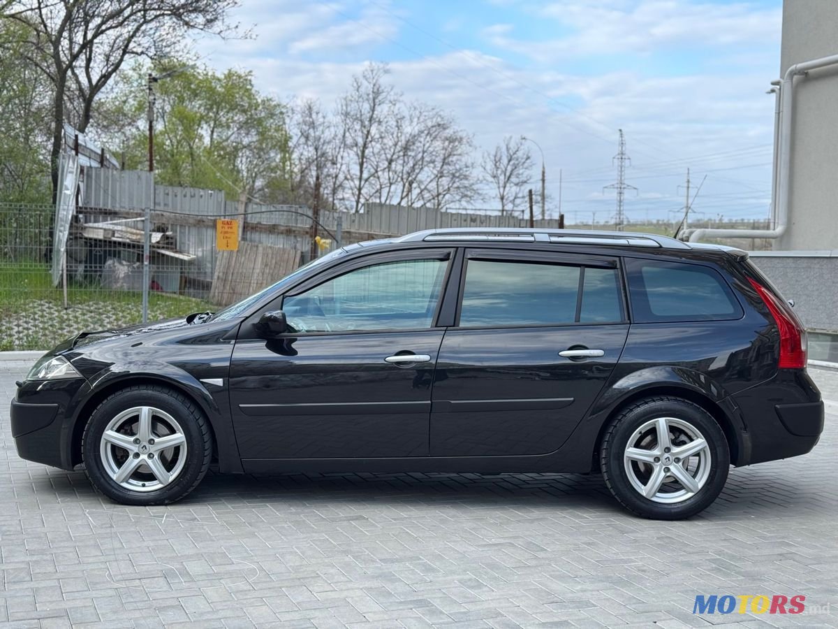 2008' Renault Megane photo #6