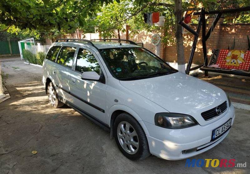 2005' Opel Astra photo #1