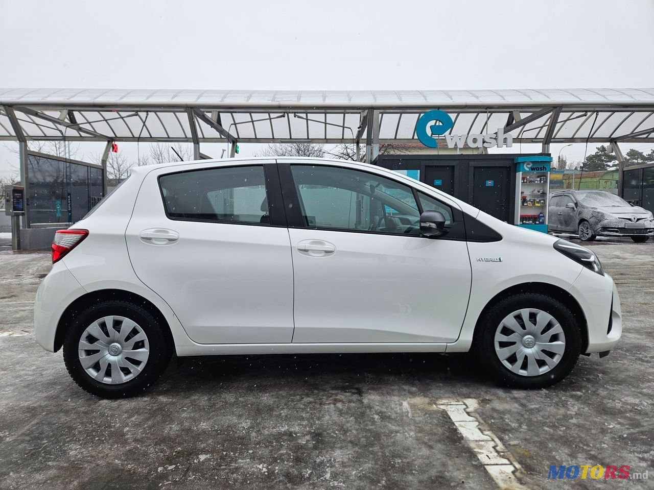 2020' Toyota Yaris photo #6