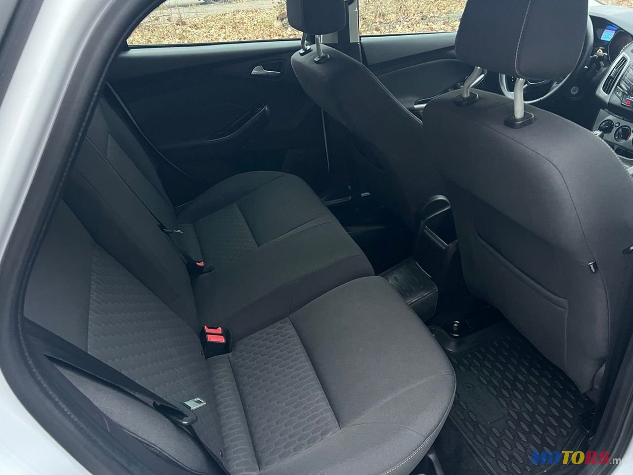 2013' Ford Focus photo #4