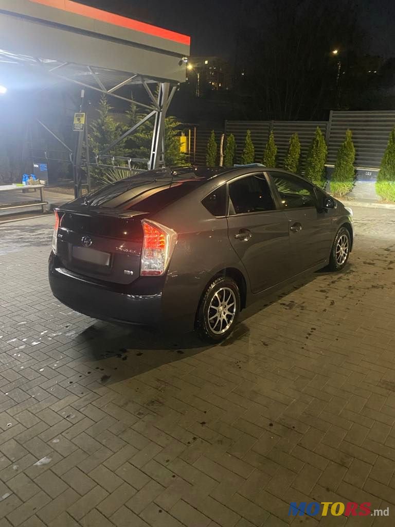 2011' Toyota Prius photo #5