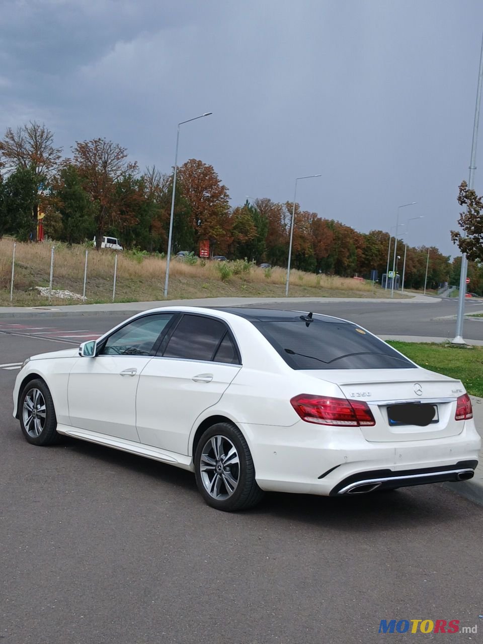 2015' Mercedes-Benz E-Class photo #3