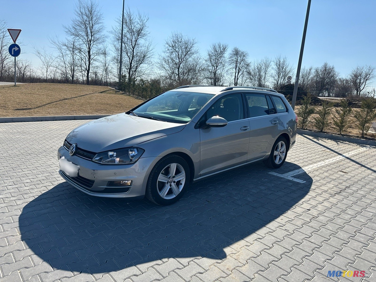 2016' Volkswagen Golf photo #1