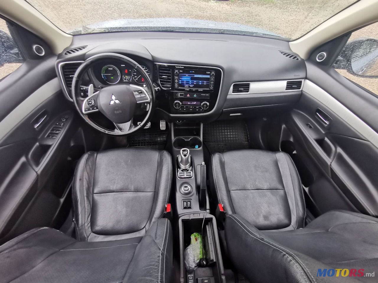 2014' Mitsubishi Outlander photo #5