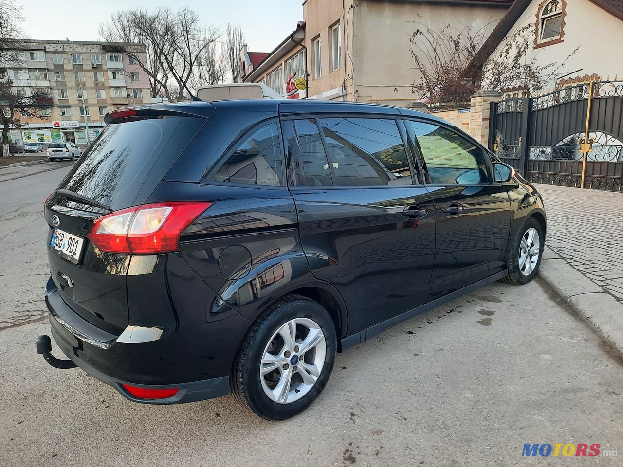 2015' Ford Grand C-MAX photo #4