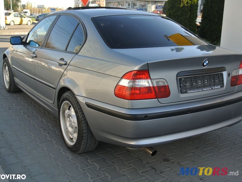 2004' BMW 1 Series 3 Door photo #4