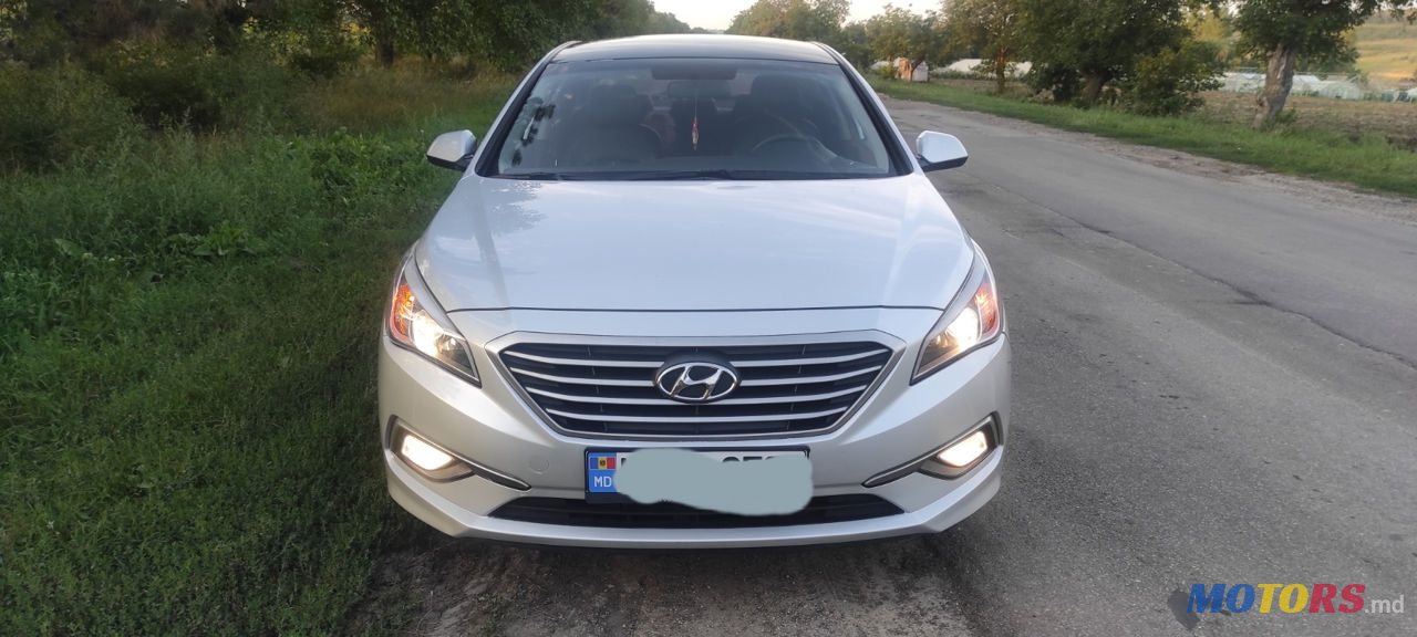 2015' Hyundai Sonata photo #2