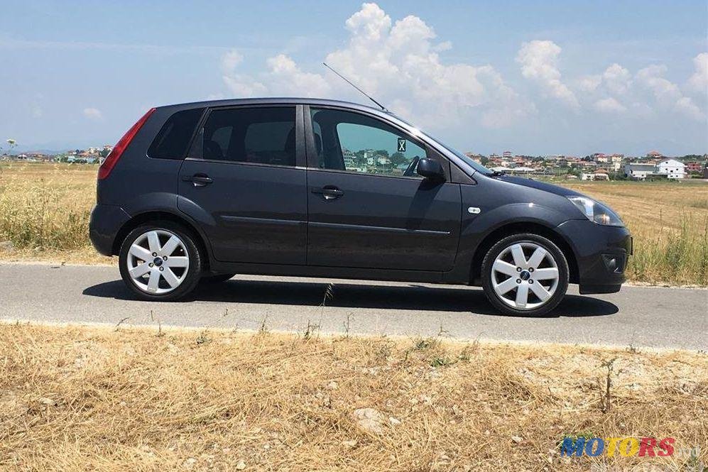 2006' Mercedes-Benz 124 photo #2