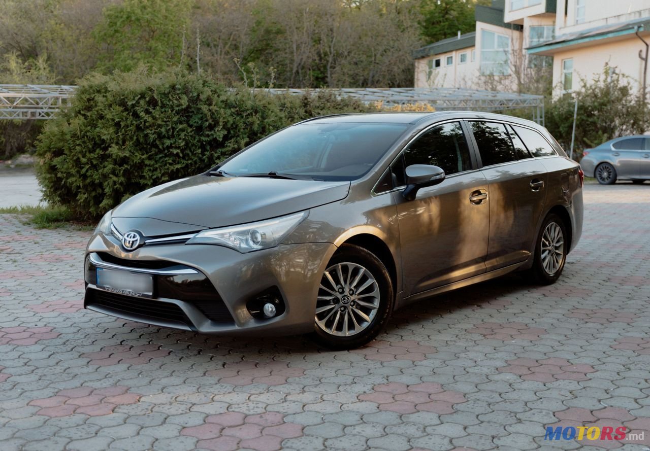 2016' Toyota Avensis photo #1