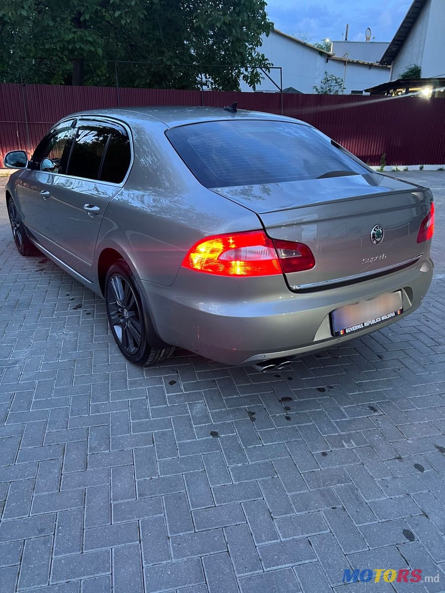 2010' Skoda Superb photo #3