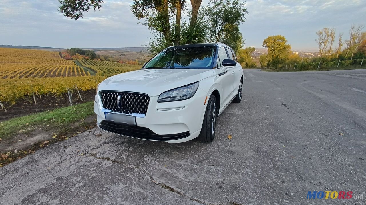 2022' Lincoln Corsair photo #2