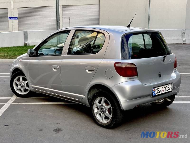 2004' Toyota Yaris photo #3