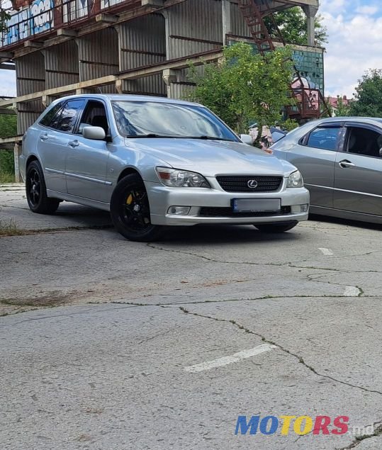 2003' Lexus Is Series photo #2