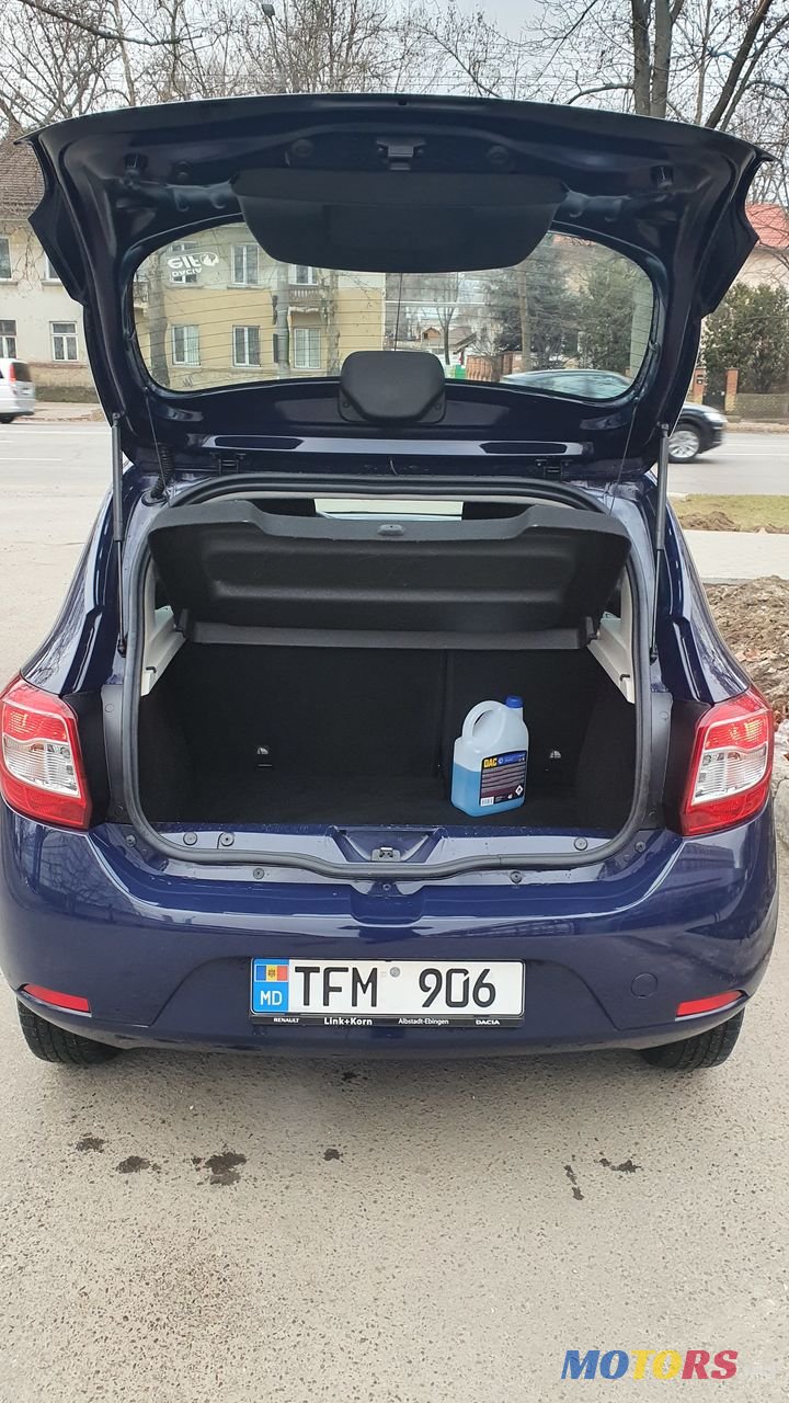2016' Dacia Sandero photo #6