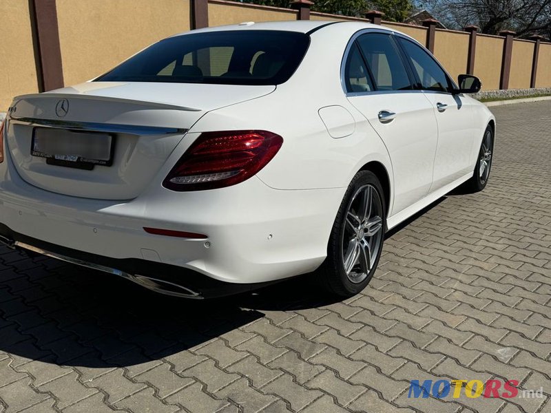 2017' Mercedes-Benz E-Class photo #4