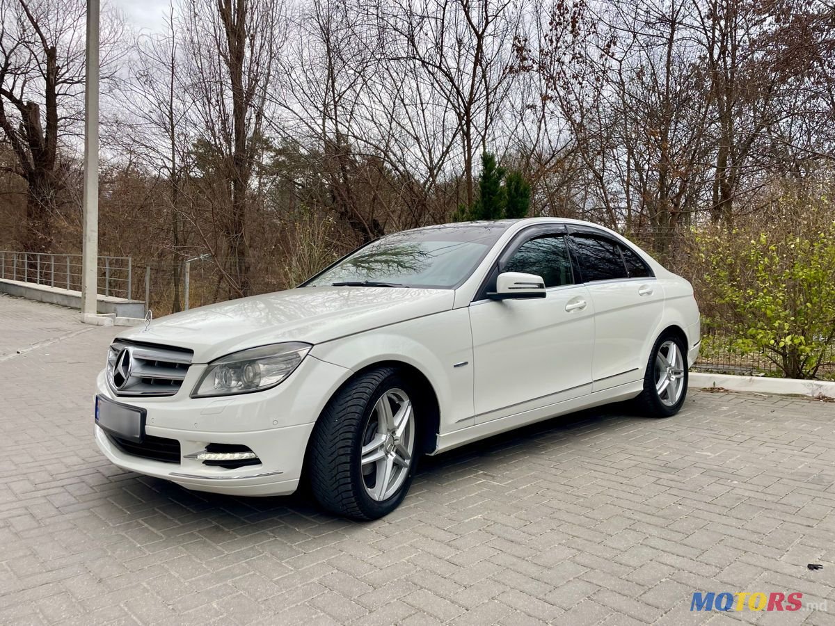 2010' Mercedes-Benz C Класс photo #1