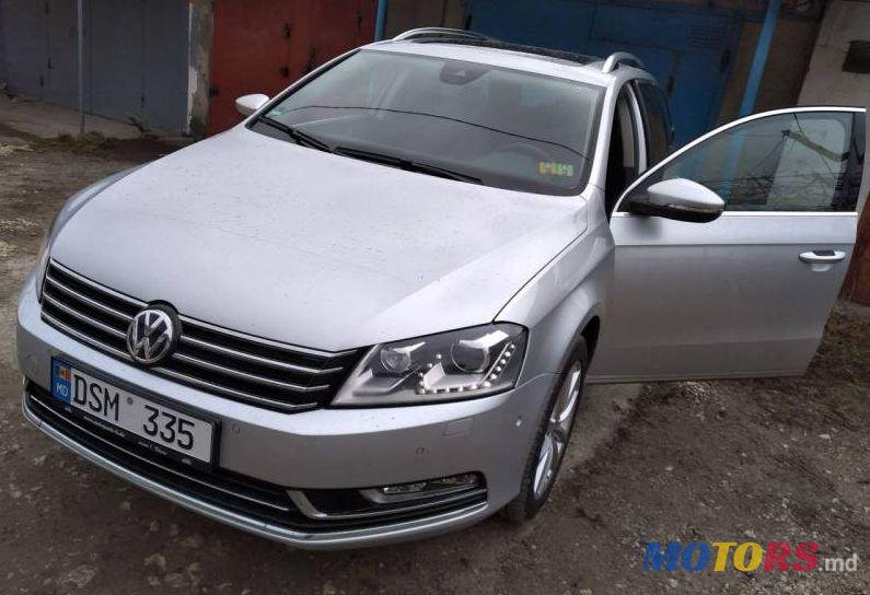2012' Volkswagen Passat photo #1