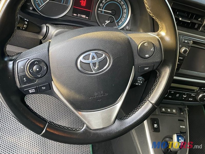 2014' Toyota Auris photo #5