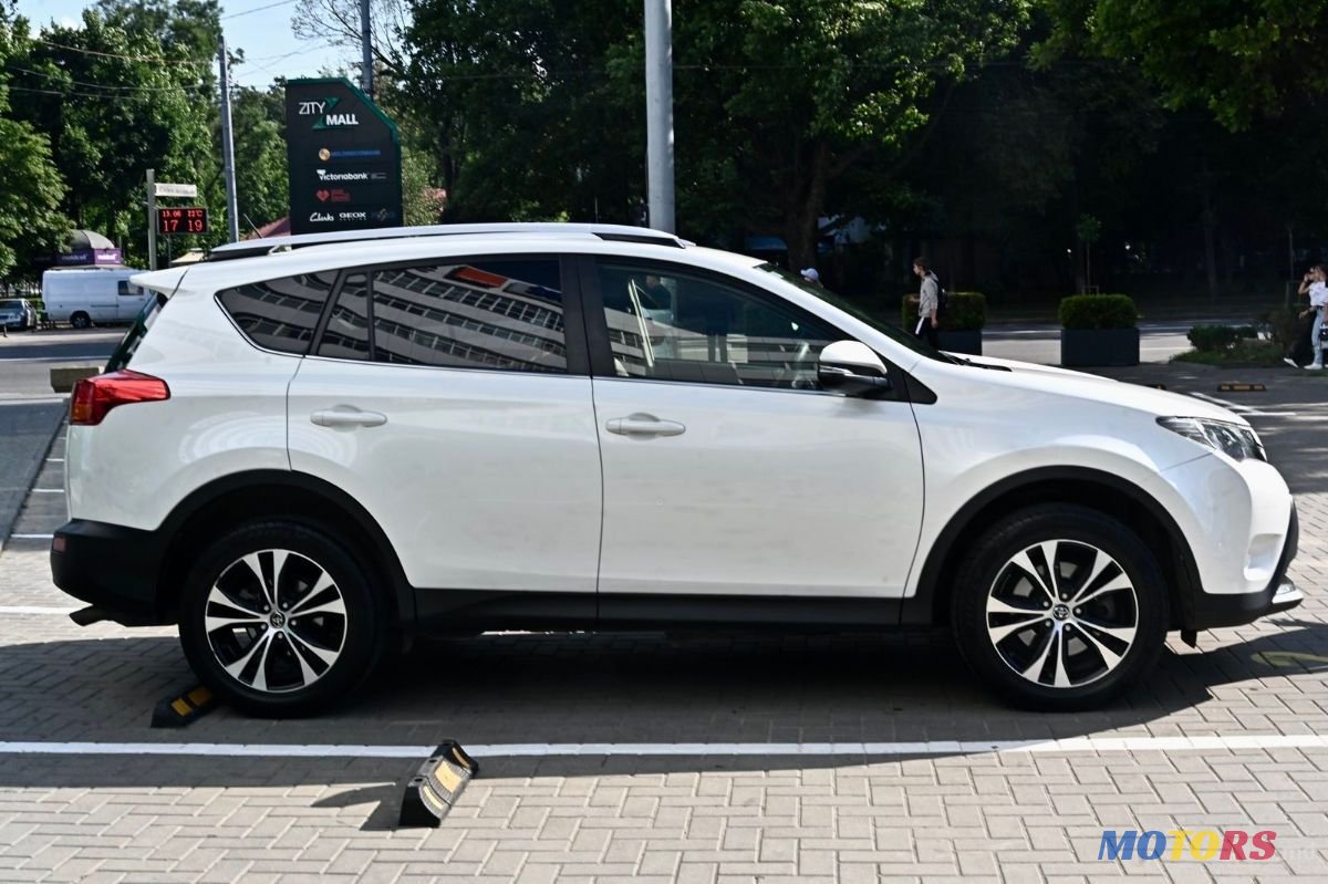 2014' Toyota RAV4 photo #4