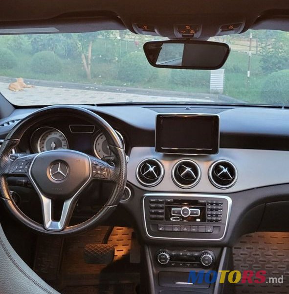2014' Mercedes-Benz CLA photo #5