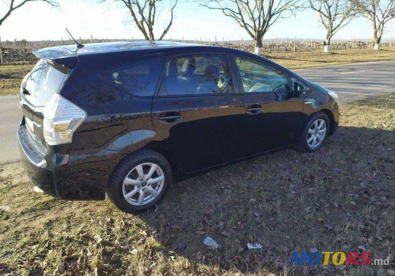 2012' Toyota Prius + photo #1