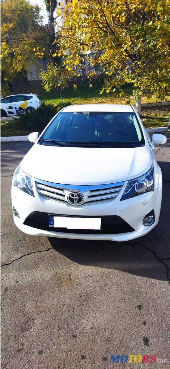 2013' Toyota Avensis photo #5