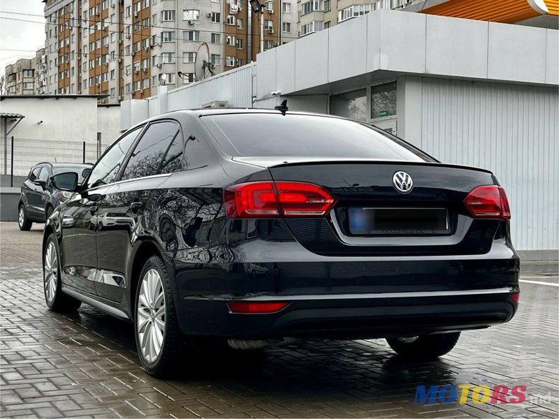 2013' Volkswagen Jetta photo #6