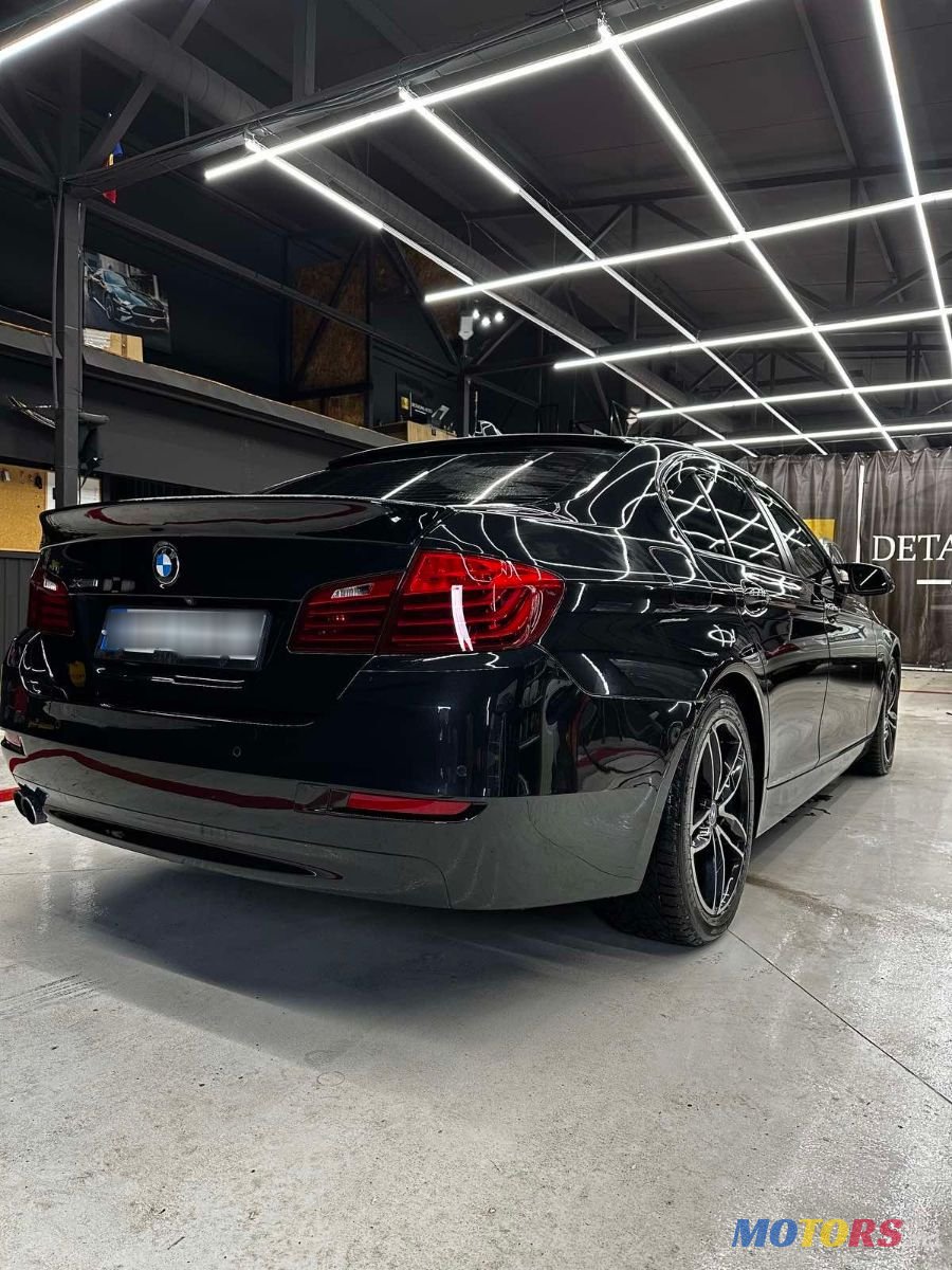 2015' BMW 5 Series photo #5