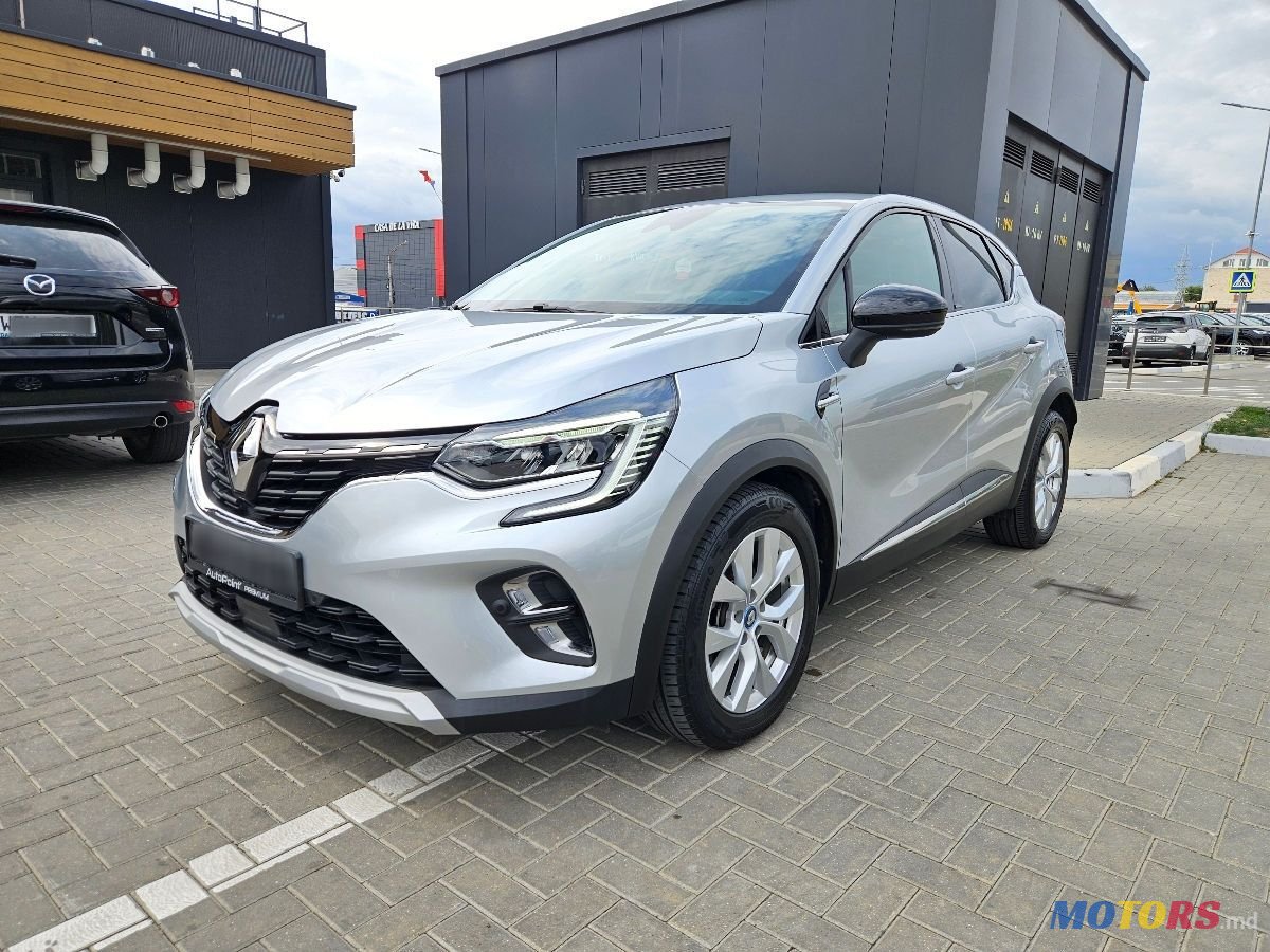 2021' Renault Captur photo #1