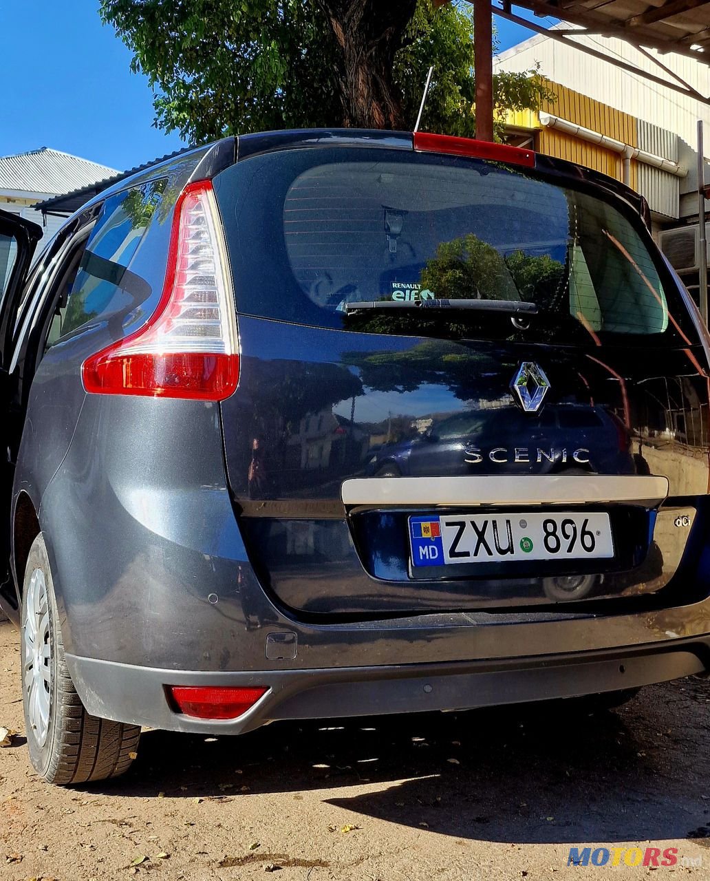 2011' Renault Grand Scenic photo #6