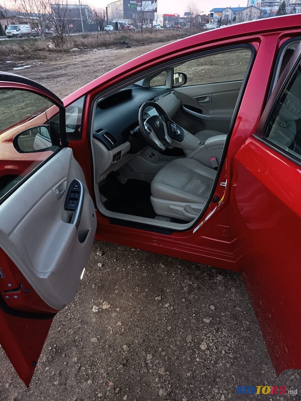 2010' Toyota Prius photo #5