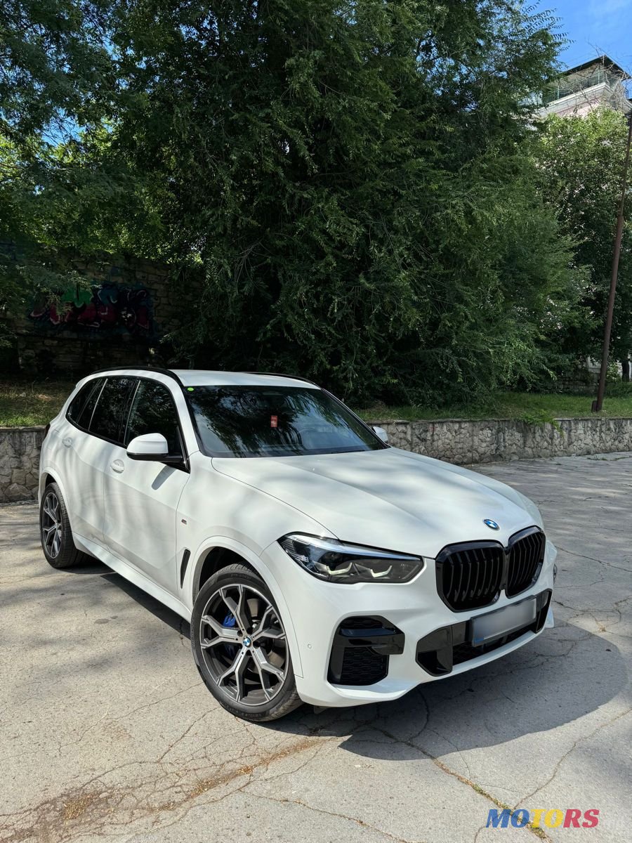 2021' BMW X5 photo #2