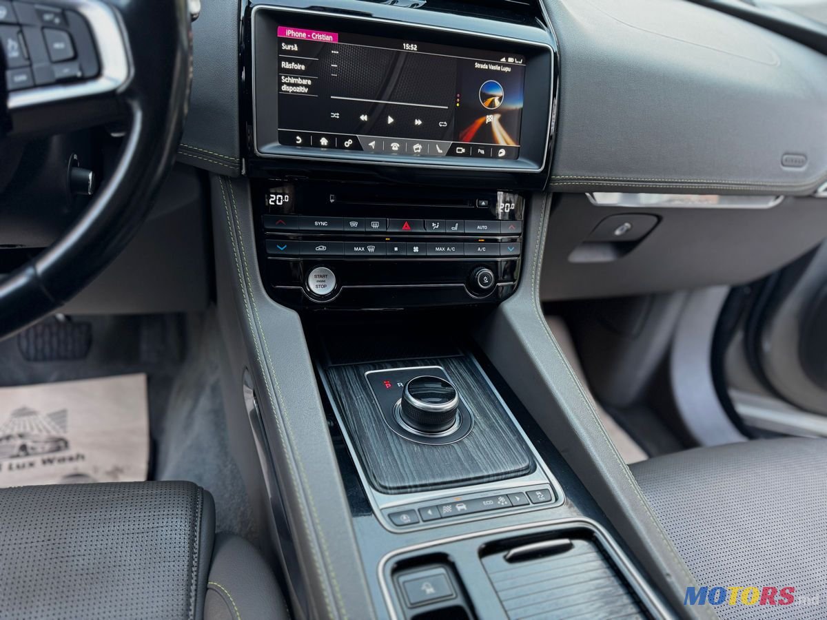 2018' Jaguar F-Pace photo #5