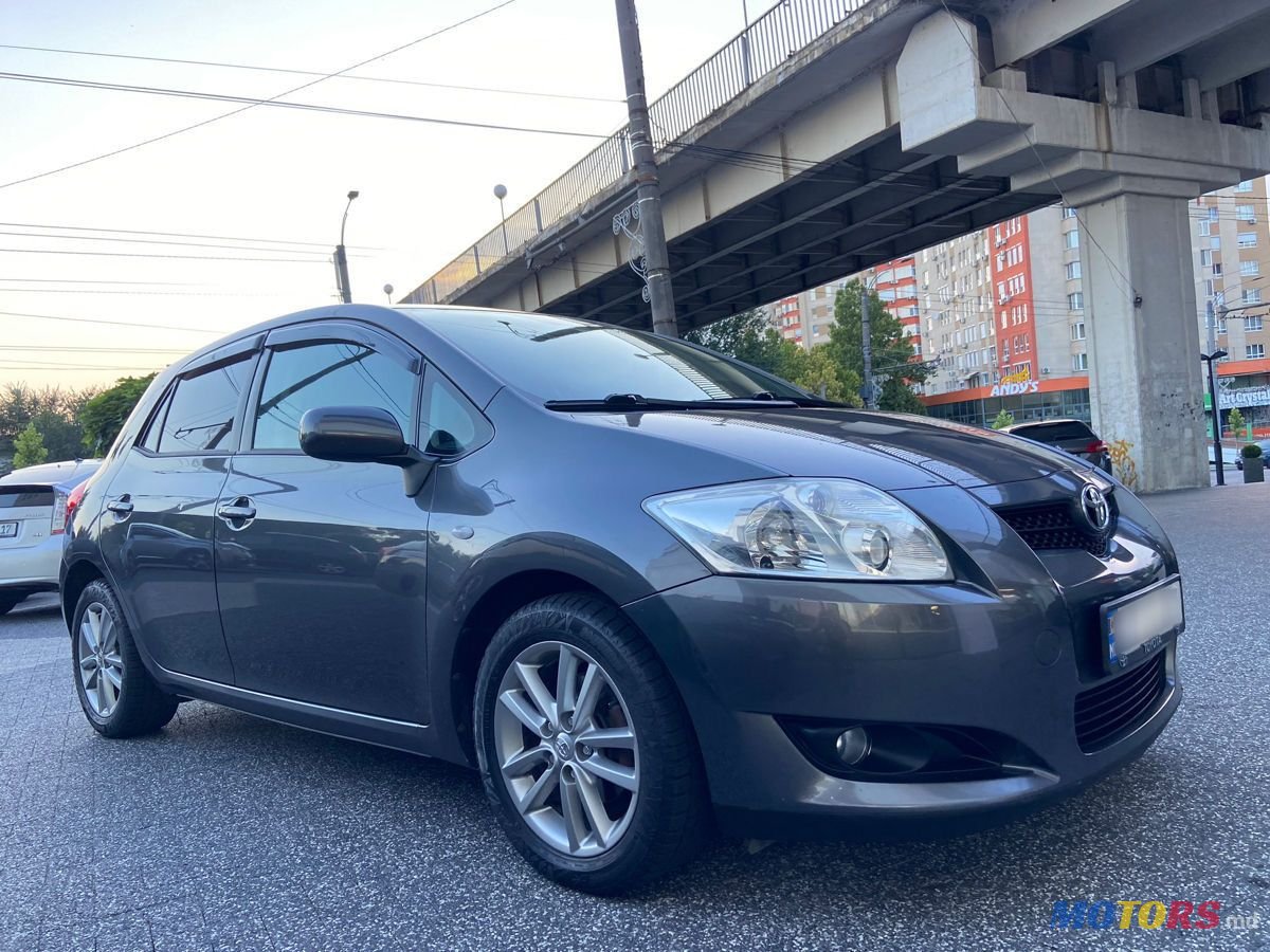 2009' Toyota Auris photo #2