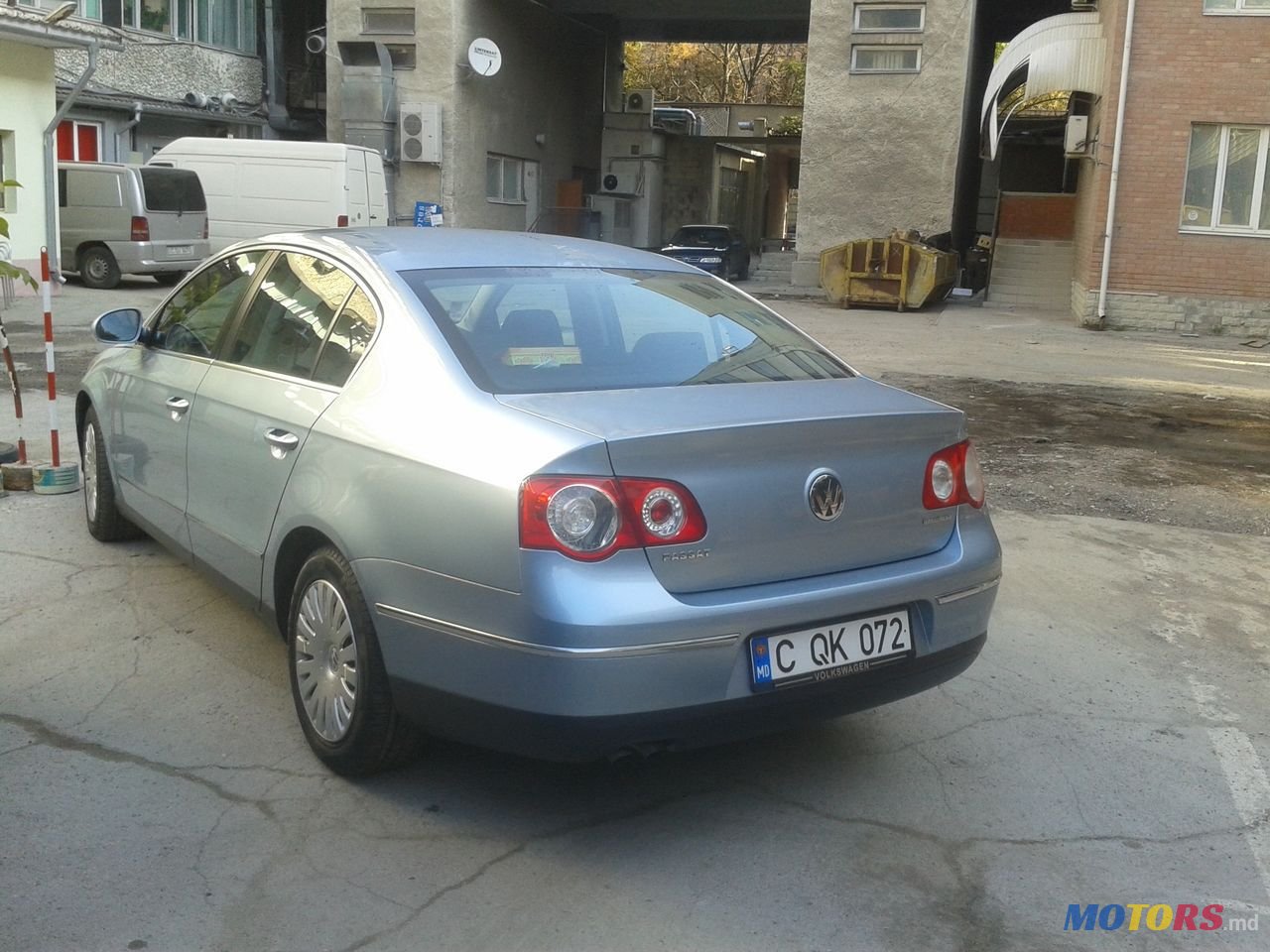 2009' Volkswagen Passat photo #4