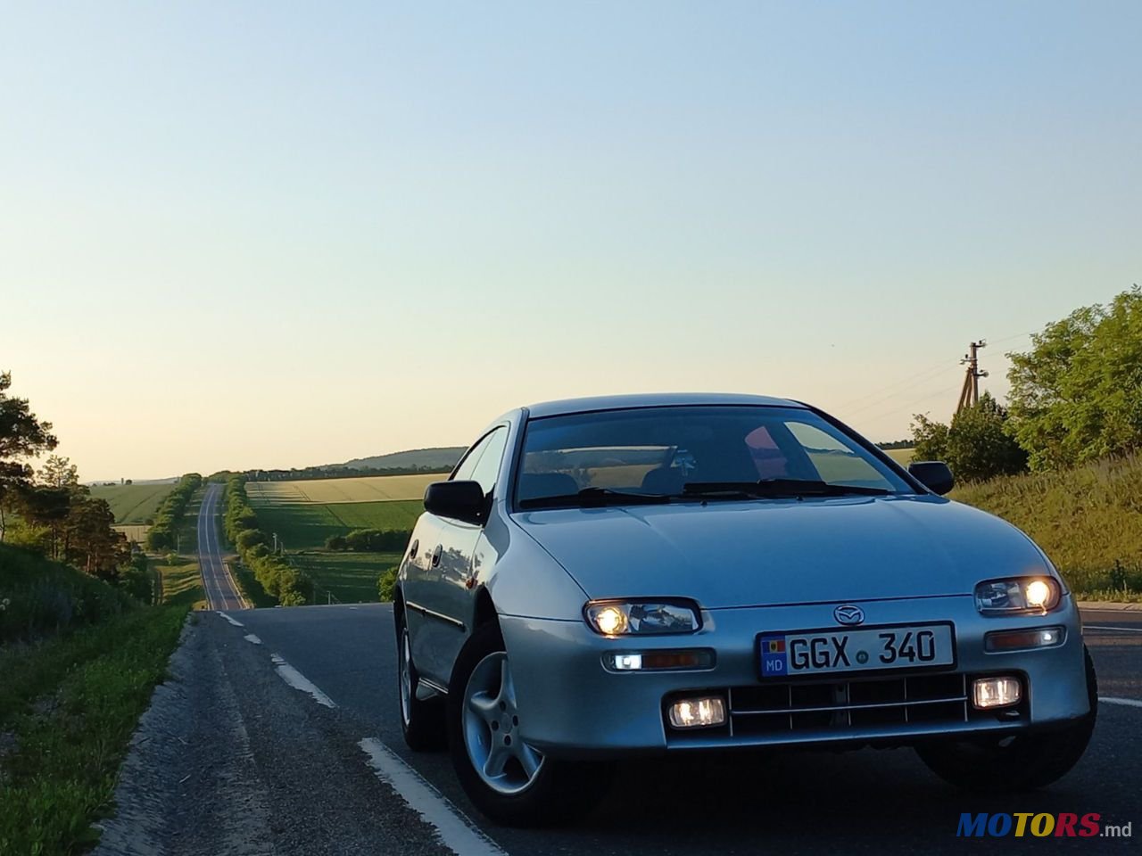 1998' Mazda 323 photo #3